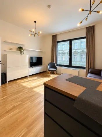 Pronájem bytu 1+kk, Praha - Smíchov, Grafická, 30 m2