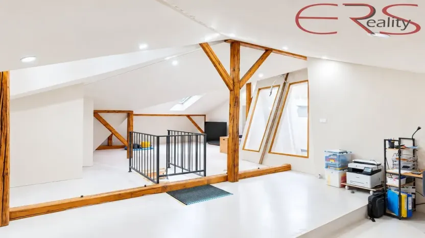 Prodej atypického bytu, Liberec, Klostermannova, 188 m2