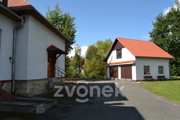 Prodej restaurace, Huslenky, 500 m2