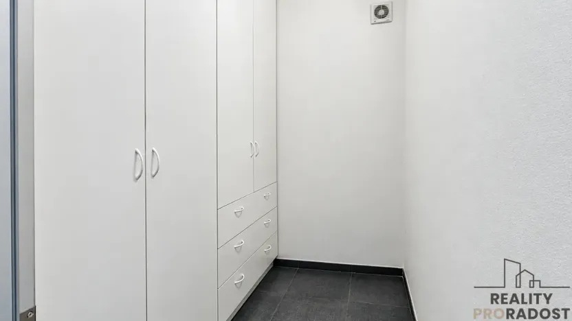 Pronájem bytu 2+kk, Hodonín, Skácelova, 55 m2