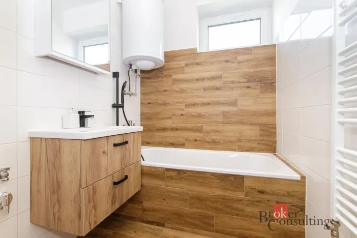 Pronájem bytu 3+1, Karlovice, 75 m2