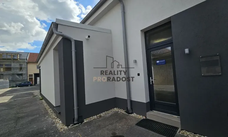 Pronájem obchodního prostoru, Hodonín, Kolískova, 130 m2