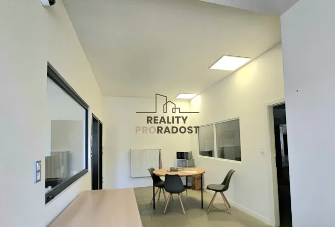 Pronájem obchodního prostoru, Hodonín, Kolískova, 130 m2