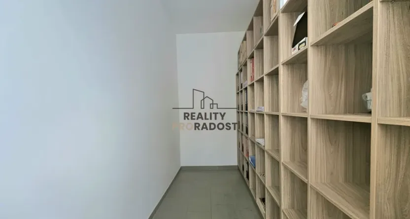 Pronájem obchodního prostoru, Hodonín, Kolískova, 130 m2
