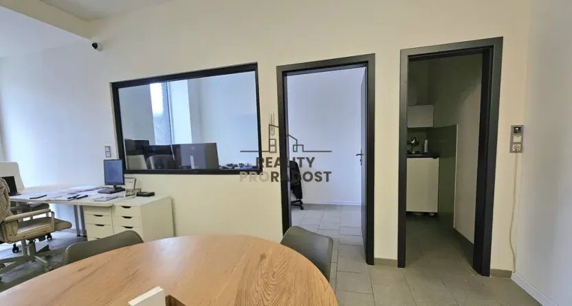 Pronájem obchodního prostoru, Hodonín, Kolískova, 130 m2