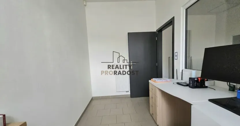 Pronájem obchodního prostoru, Hodonín, Kolískova, 130 m2