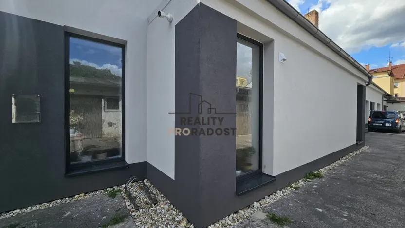 Pronájem obchodního prostoru, Hodonín, Kolískova, 130 m2