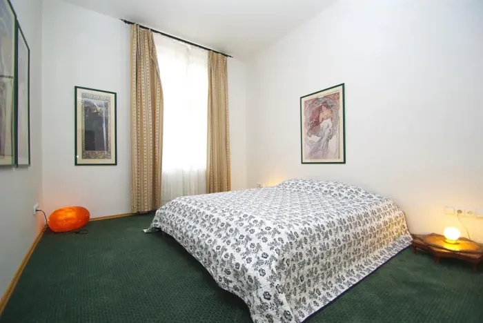 Pronájem bytu 3+kk, Praha - Nové Město, Odborů, 80 m2