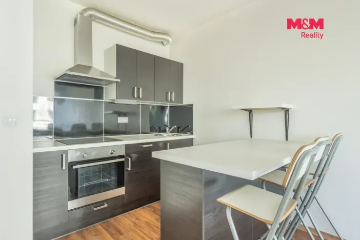 Prodej bytu 2+kk, Praha - Vysočany, Sousedíkova, 59 m2