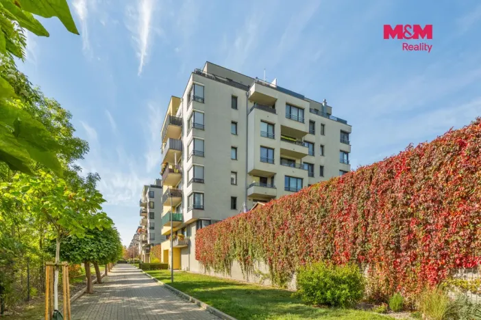 Prodej bytu 2+kk, Praha - Vysočany, Sousedíkova, 59 m2
