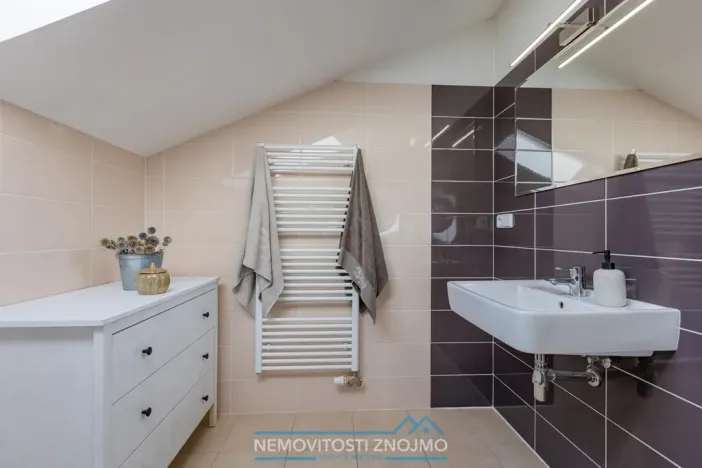 Prodej bytu 4+kk, Znojmo - Přímětice, Staré vinice, 84 m2