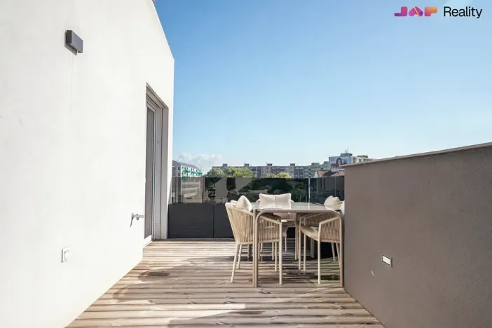 Pronájem bytu 2+kk, Brno, Komárovská, 54 m2
