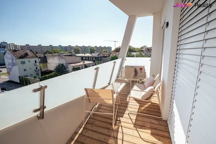 Pronájem bytu 2+kk, Brno, Komárovská, 54 m2