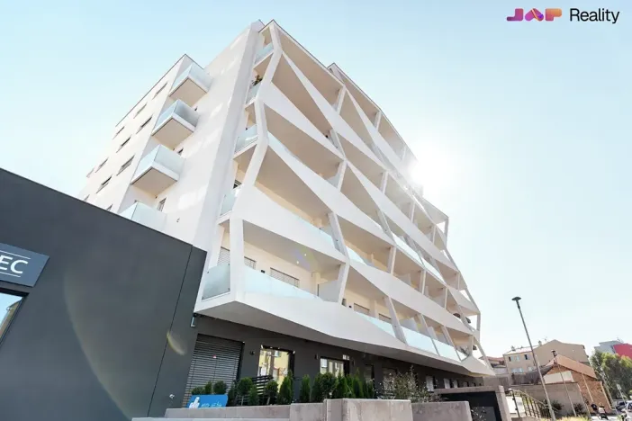 Pronájem bytu 2+kk, Brno, Komárovská, 54 m2