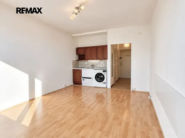 Pronájem bytu 1+kk, Praha - Braník, Vavřenova, 23 m2