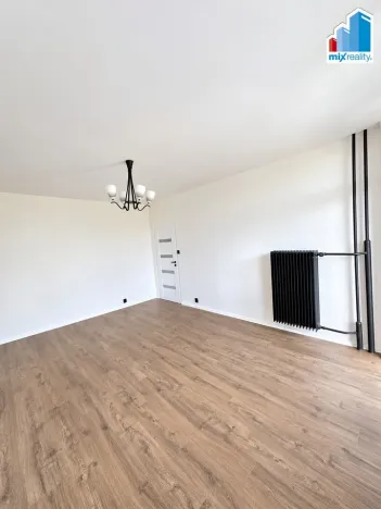Pronájem bytu 3+1, Oselce, 64 m2