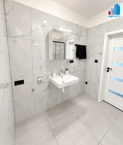 Pronájem bytu 3+1, Oselce, 64 m2