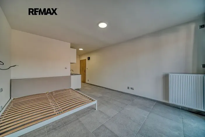 Pronájem bytu 1+kk, Velký Osek, Revoluční, 26 m2
