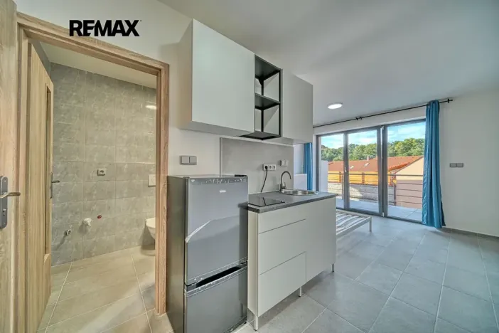 Pronájem bytu 1+kk, Velký Osek, Revoluční, 21 m2