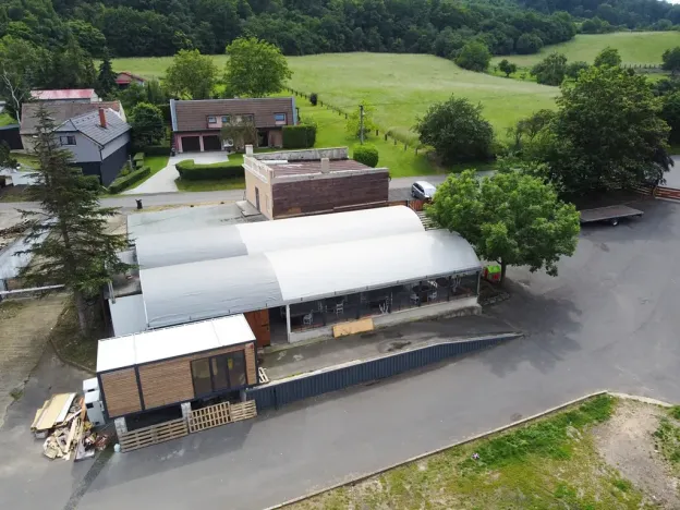 Prodej zemědělského objektu, Bžany, 1700 m2