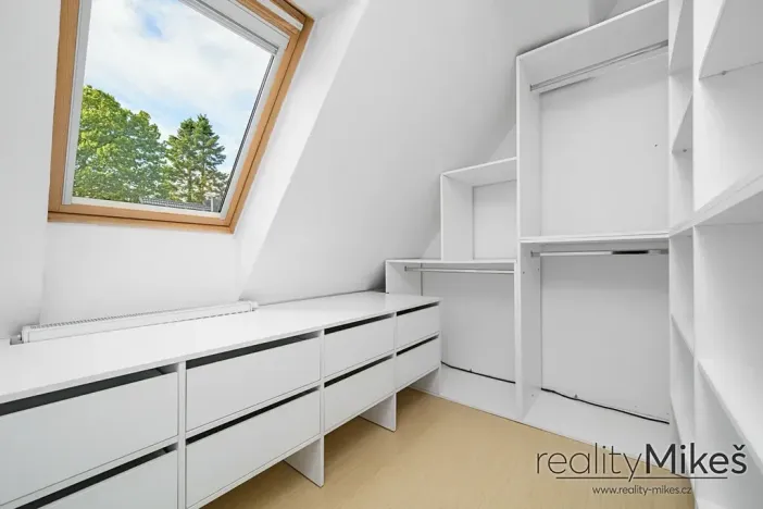 Pronájem bytu 4+kk, Liberec, Na Výšinách, 158 m2