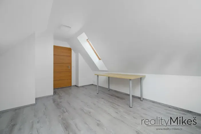 Pronájem bytu 4+kk, Liberec, Na Výšinách, 158 m2