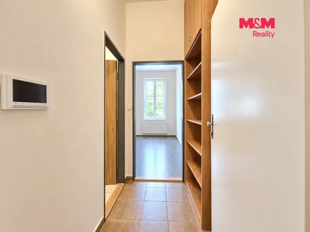 Pronájem bytu 1+1, Smržovka, náměstí T. G. Masaryka, 50 m2