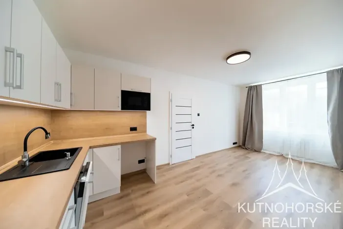 Prodej bytu 2+kk, Praha - Žižkov, Spojovací, 40 m2