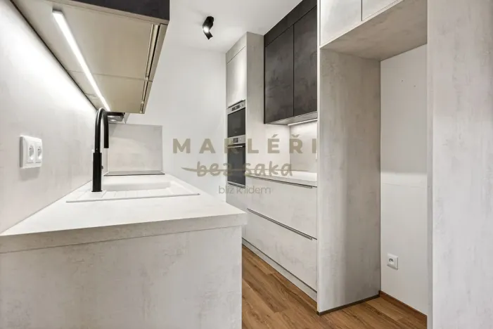Prodej bytu 2+kk, Praha, Gregorova, 48 m2