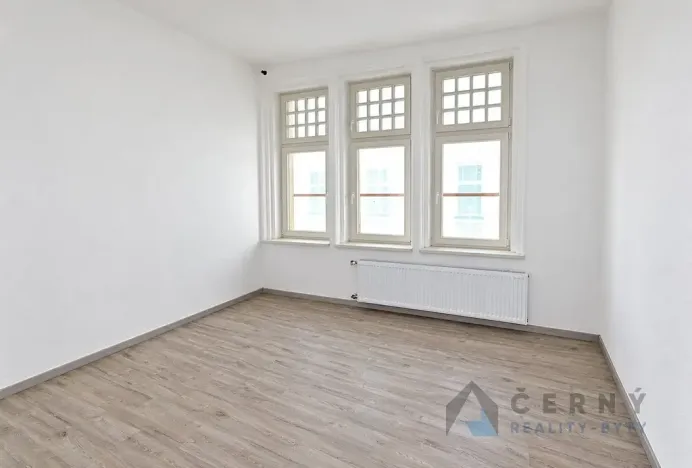 Pronájem bytu 2+1, Liberec, Liliová, 45 m2