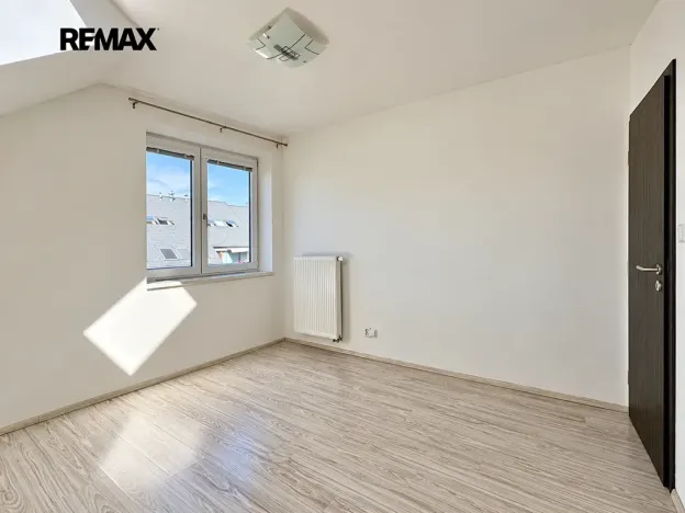 Pronájem bytu 3+kk, Praha - Cholupice, Podchýšská, 74 m2