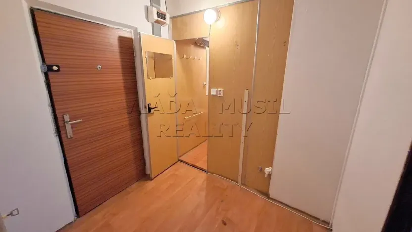 Prodej bytu 1+kk, Praha - Kamýk, Písnická, 32 m2