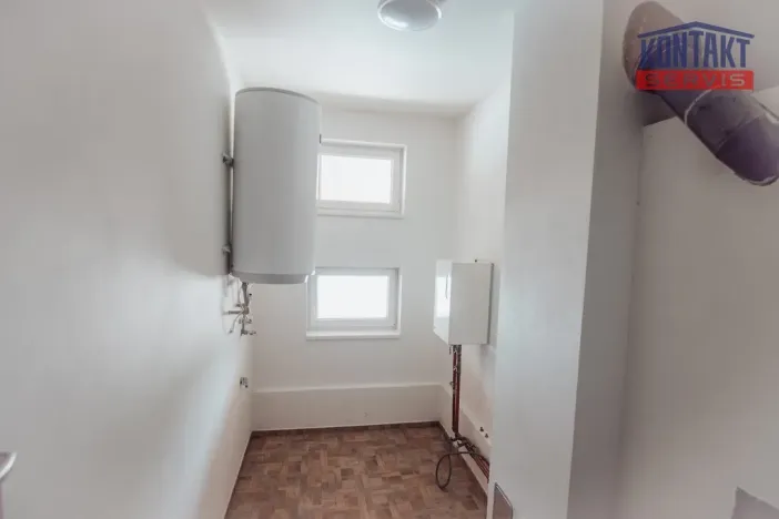 Prodej rodinného domu, Lišov - Velechvín, 135 m2