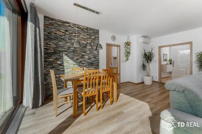 Prodej rodinného domu, Syrovice, 207 m2