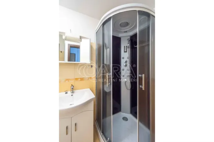 Pronájem bytu 2+kk, Neratovice, Kojetická, 30 m2