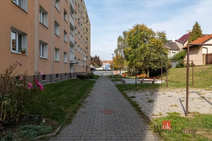 Prodej bytu 3+1, Plzeň - Lobzy, Sousedská, 74 m2