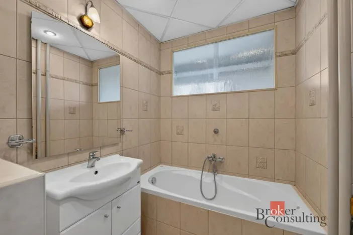 Prodej bytu 3+1, Plzeň - Lobzy, Sousedská, 74 m2