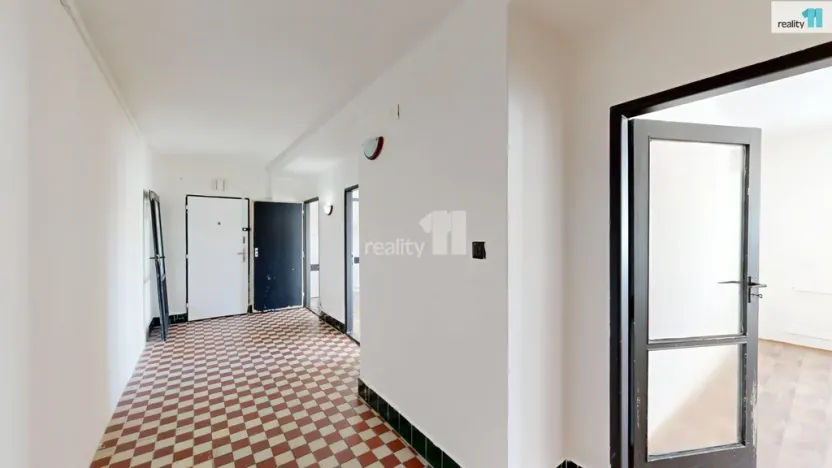 Prodej bytu 2+1, Pardubice - Zelené Předměstí, náměstí Dukelských hrdinů, 57 m2