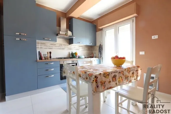 Prodej bytu 3+kk, Villa Rosa, Itálie, 92 m2