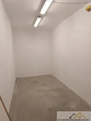Pronájem skladu, Nové Strašecí, U Školy, 15 m2