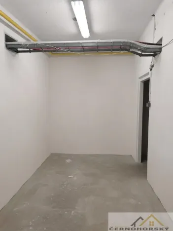 Pronájem skladu, Nové Strašecí, U Školy, 15 m2
