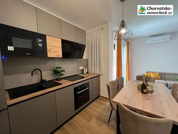 Prodej rodinného domu, Novalja, Chorvatsko, 111 m2