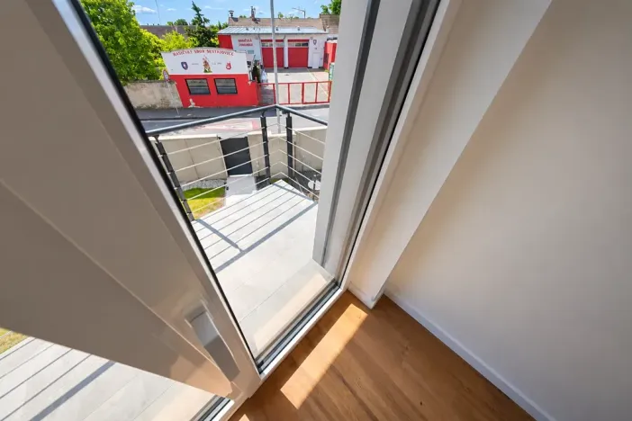 Prodej vícegeneračního domu, Šestajovice, Komenského, 275 m2