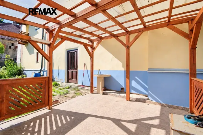 Prodej rodinného domu, Kájov, U Kostela, 200 m2
