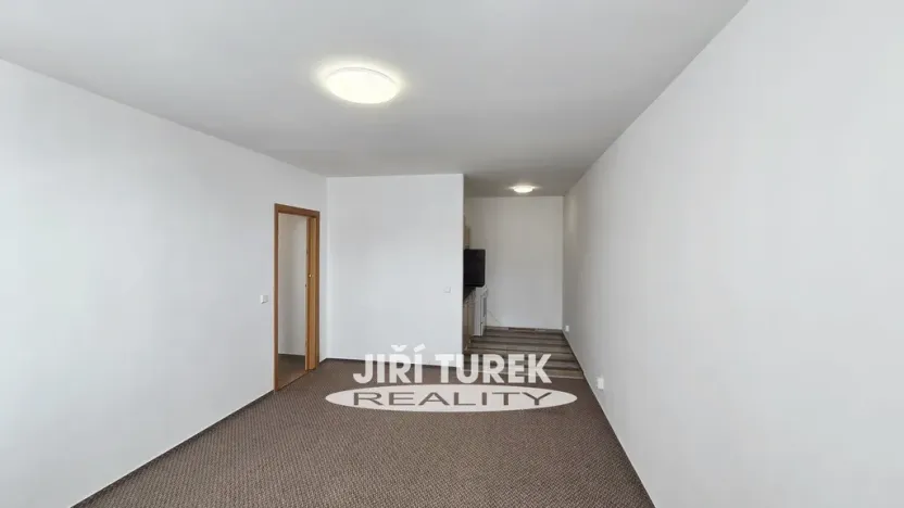 Pronájem bytu 2+kk, Králův Dvůr, Nad Stadionem, 47 m2