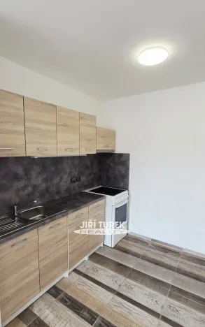 Pronájem bytu 2+kk, Králův Dvůr, Nad Stadionem, 47 m2
