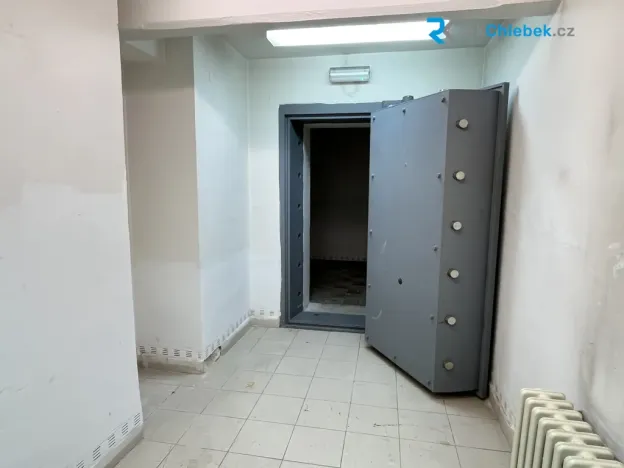 Pronájem kanceláře, Frýdek-Místek - Frýdek, tř. T. G. Masaryka, 380 m2