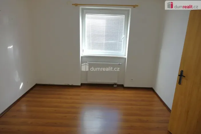 Pronájem bytu 2+1, Chocerady - Komorní Hrádek, 60 m2