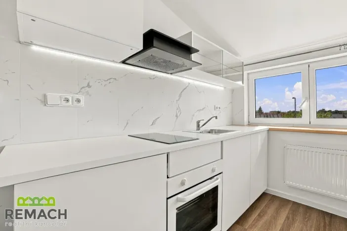 Pronájem bytu 1+kk, Uherské Hradiště, Na Stavidle, 27 m2