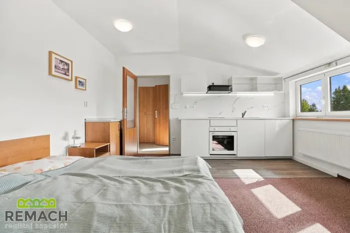 Pronájem bytu 1+kk, Uherské Hradiště, Na Stavidle, 27 m2